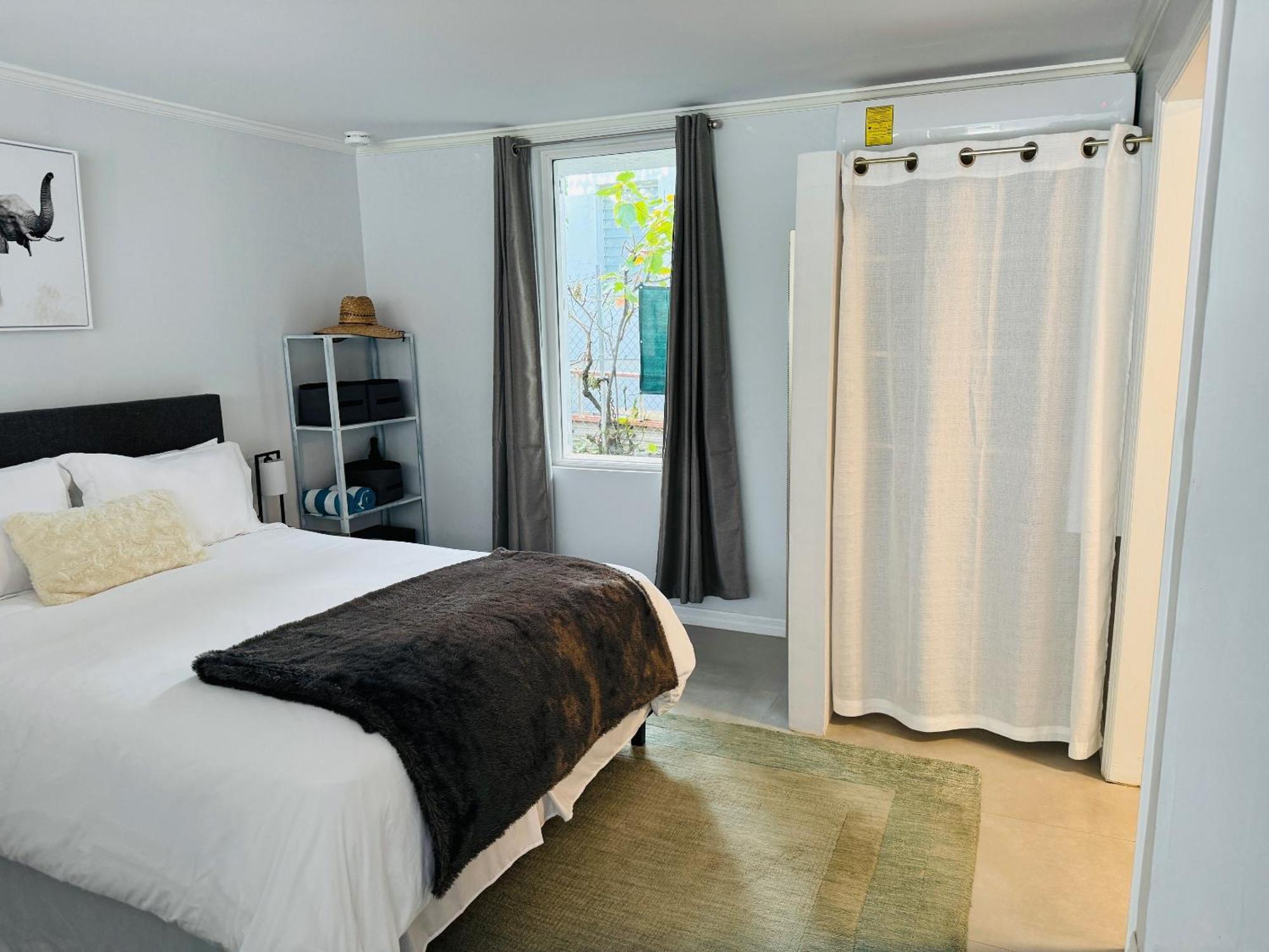 Studio, 100 Feet From The Nassau