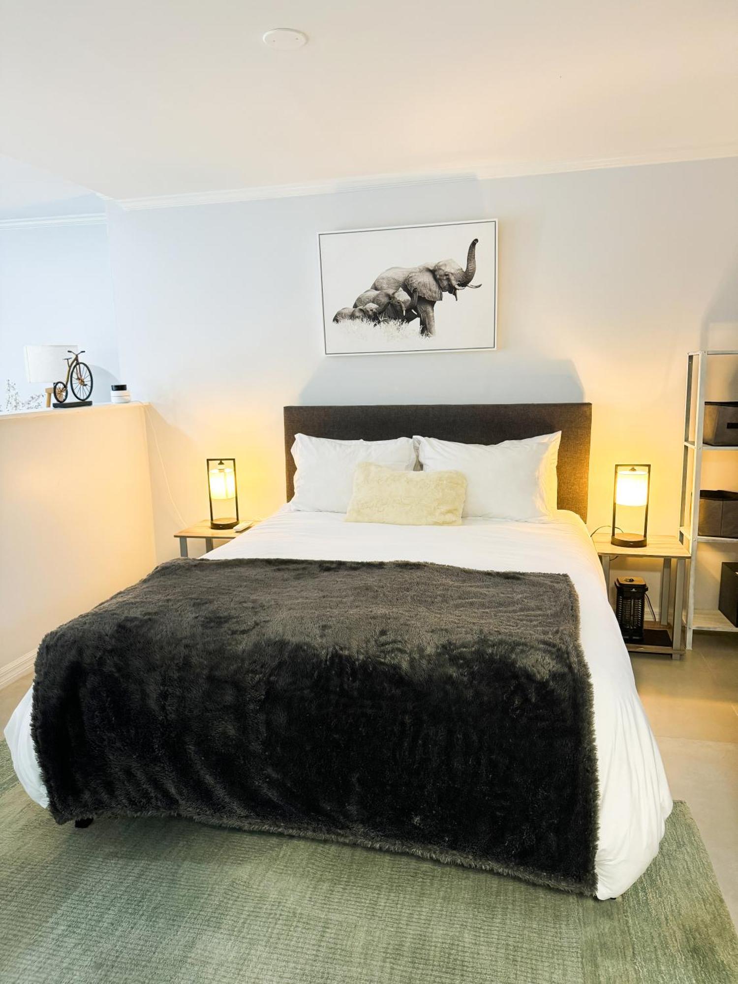 Studio, 100 Feet From The Aparthotel *